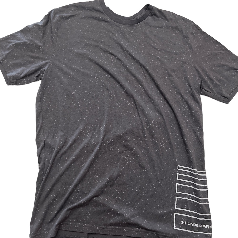Under Armour Tee shirt.
